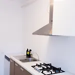 Apartament Thome White Flat Smart Budget *