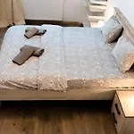 Thome White Flat Smart Budget Cluj-Napoca