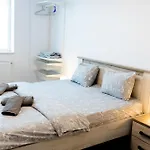 Thome White Flat Smart Budget