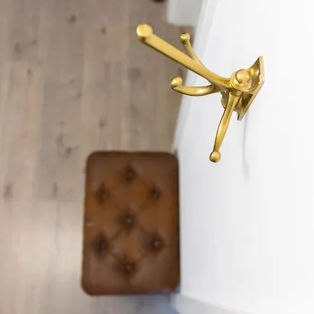 Thome White Flat Smart Budget * Kaloşvar