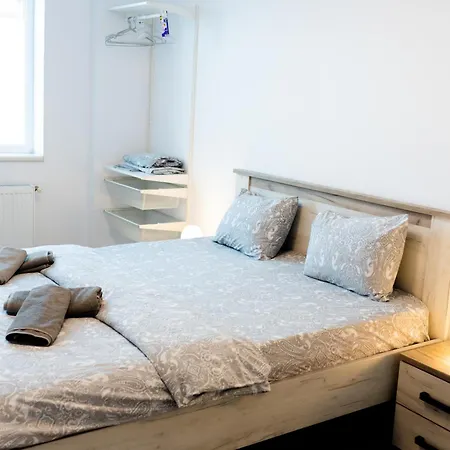 Thome White Flat Smart Budget