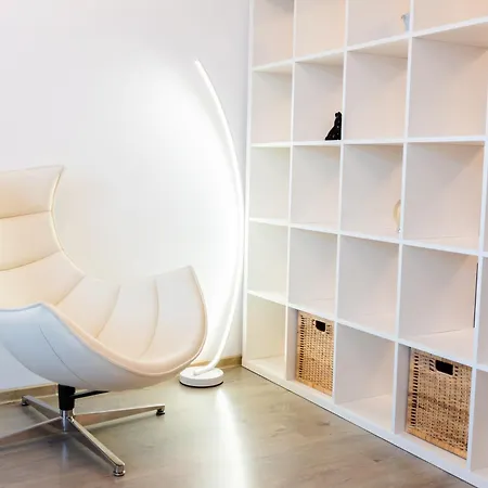 Thome White Flat Smart Budget