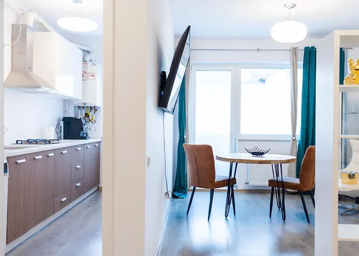 Thome White Flat Smart Budget Apartament