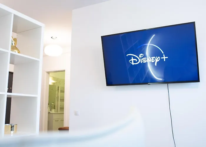 Apartament Thome White Flat Smart Budget