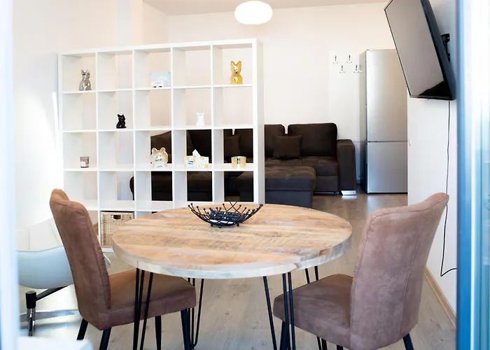 Thome White Flat Smart Budget * Kaloşvar