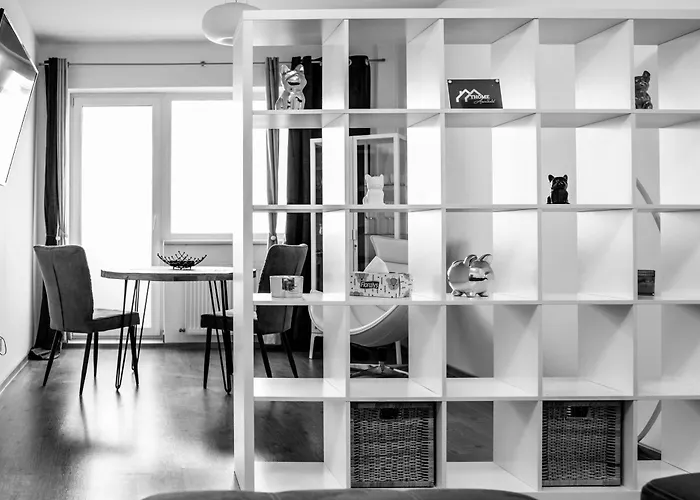 Thome White Flat Smart Budget